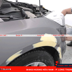 Sơn dặm xe Ford Focus cần nhiều công đoạn