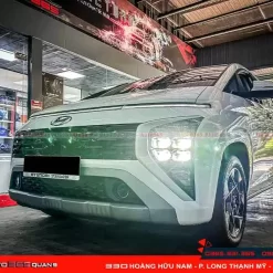 Hyundai Stargazer tích hợp 4 module đèn trong cùng một chóa đèn