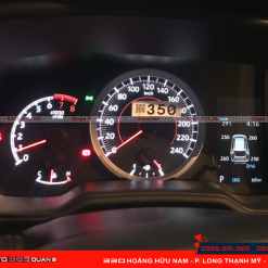 Lắp cảm biến áp suất lốp zin theo xe Toyota Cross hỗ trợ cảnh báo ngay lập tức khi có sự thay đổi áp suất lốp xảy ra