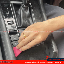 Dán PPF TPU cho nội thất xe Mazda 3