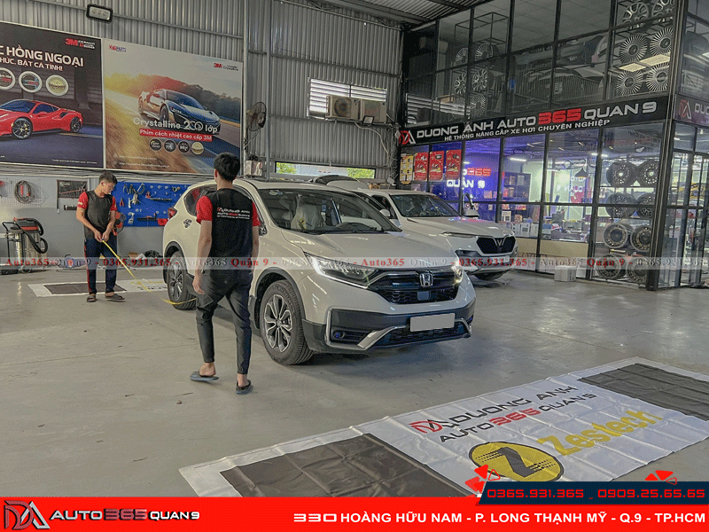 Lắp đặt màn hình Android Zestech tại Auto365 Quận 9