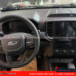 Độ cửa gió điều hòa hàng ghế sau xe Ford Ranger