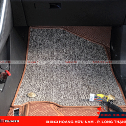 Kia Carnival lắp thảm sàn 360 thiết kế chống trượt cao cấp