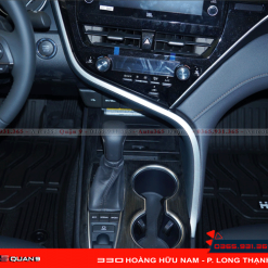 Thảm đúc Huvi cho xe Toyota Camry bảo vệ sàn xe toàn diện