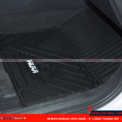Thảm sàn Huvi cho xe Hyundai Santafe với đường vân tinh tế đẹp mắt