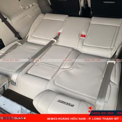 Độ băng ghế hàng 3 cho Kia Carnival tạo không gian nghỉ ngơi cho hành trình dài
