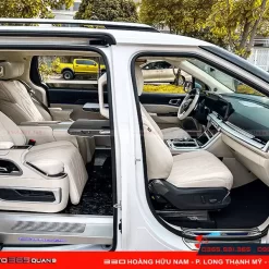 Độ ghế Limousine Cast 2 xe Carnival 7