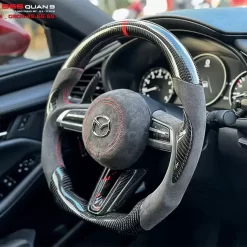 Mẫu vô lăng Carbon cho Mazda 3 2021 8