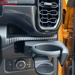 Khay để cốc Ford Ranger 13