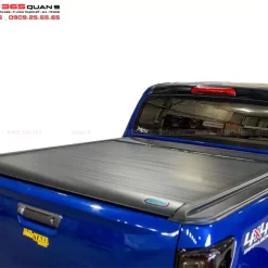 Lắp nắp thùng cuộn điện cho Isuzu D-Max 1