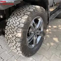 Spacer cho Ford Raptor 13