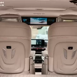 Màn hình trần xe Kia Carnival 4