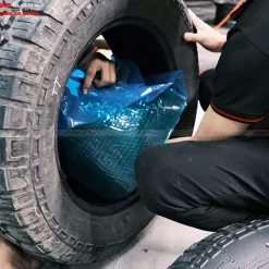 Mút chống đinh ô tô 5