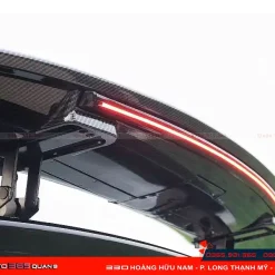Độ đuôi gió điện có đèn LED cho o to tai Auto365 Quan 9