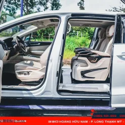 Nâng cấp nội thất xe Viloran sang trong